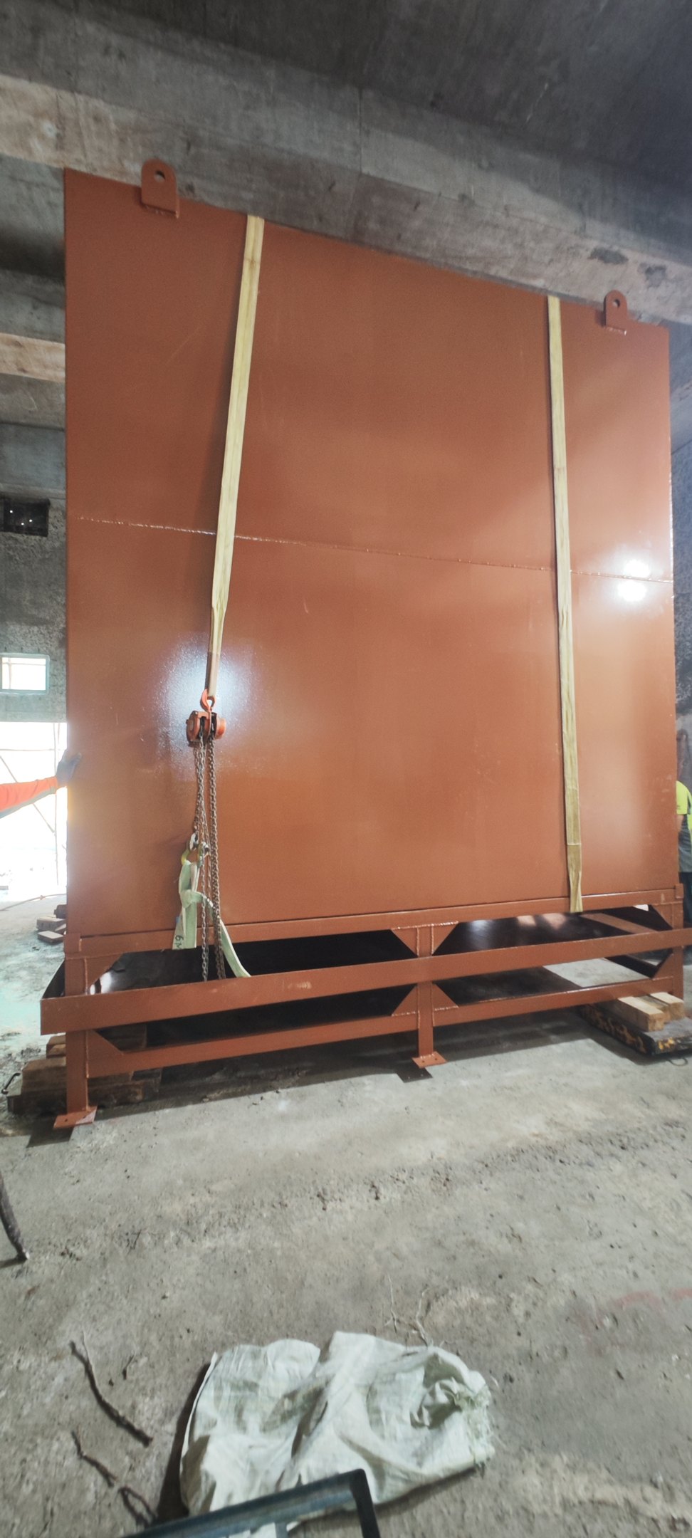 機房儲罐與承托 / Plant-room tank and support frame